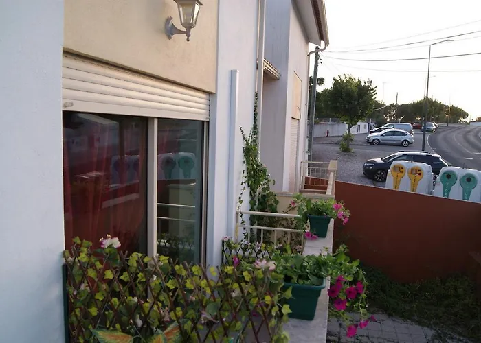 Quartos Confortaveis Em Casa Proximo Ao Mosteiro