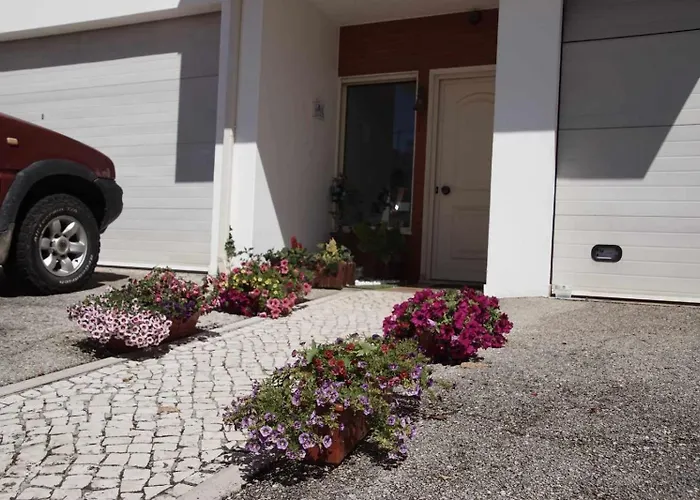 Quartos Confortaveis Em Casa Proximo Ao Mosteiro