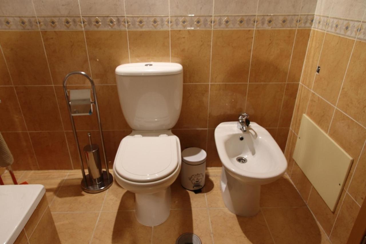 Quartos Confortaveis Em Casa Proximo Ao Mosteiro Homestay