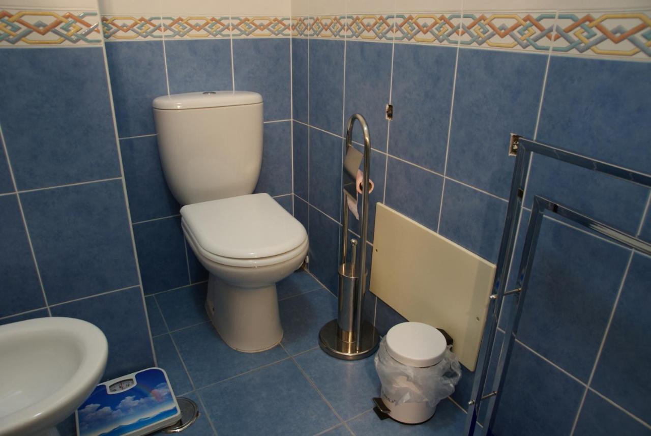Quartos Confortaveis Em Casa Proximo Ao Mosteiro